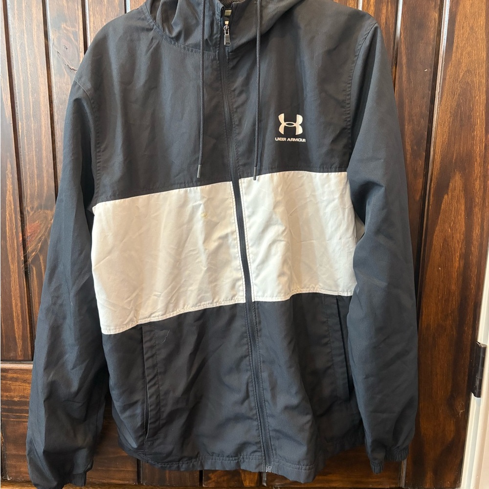 Under Armour Men's Black and White Windbreaker